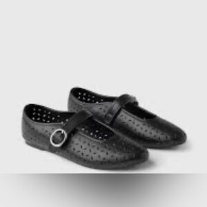 GAP Eyelet Mary Jane Flats